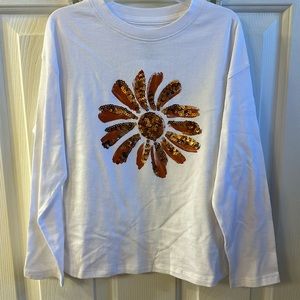 ⭐️ NWT long sleeve T-shirt